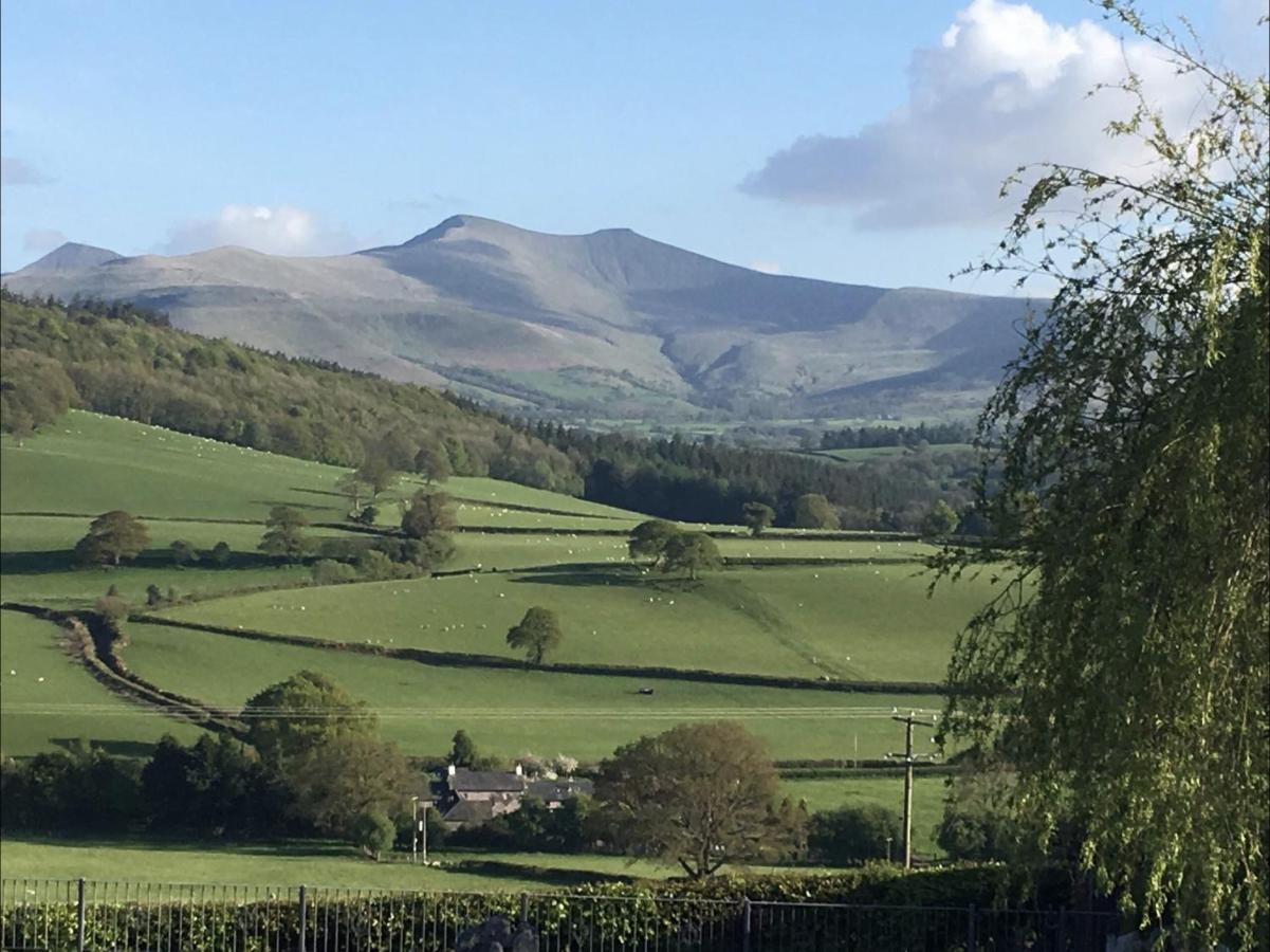 Cosy Arts & Crafts Cottage With Stunning Views Brecon Dış mekan fotoğraf