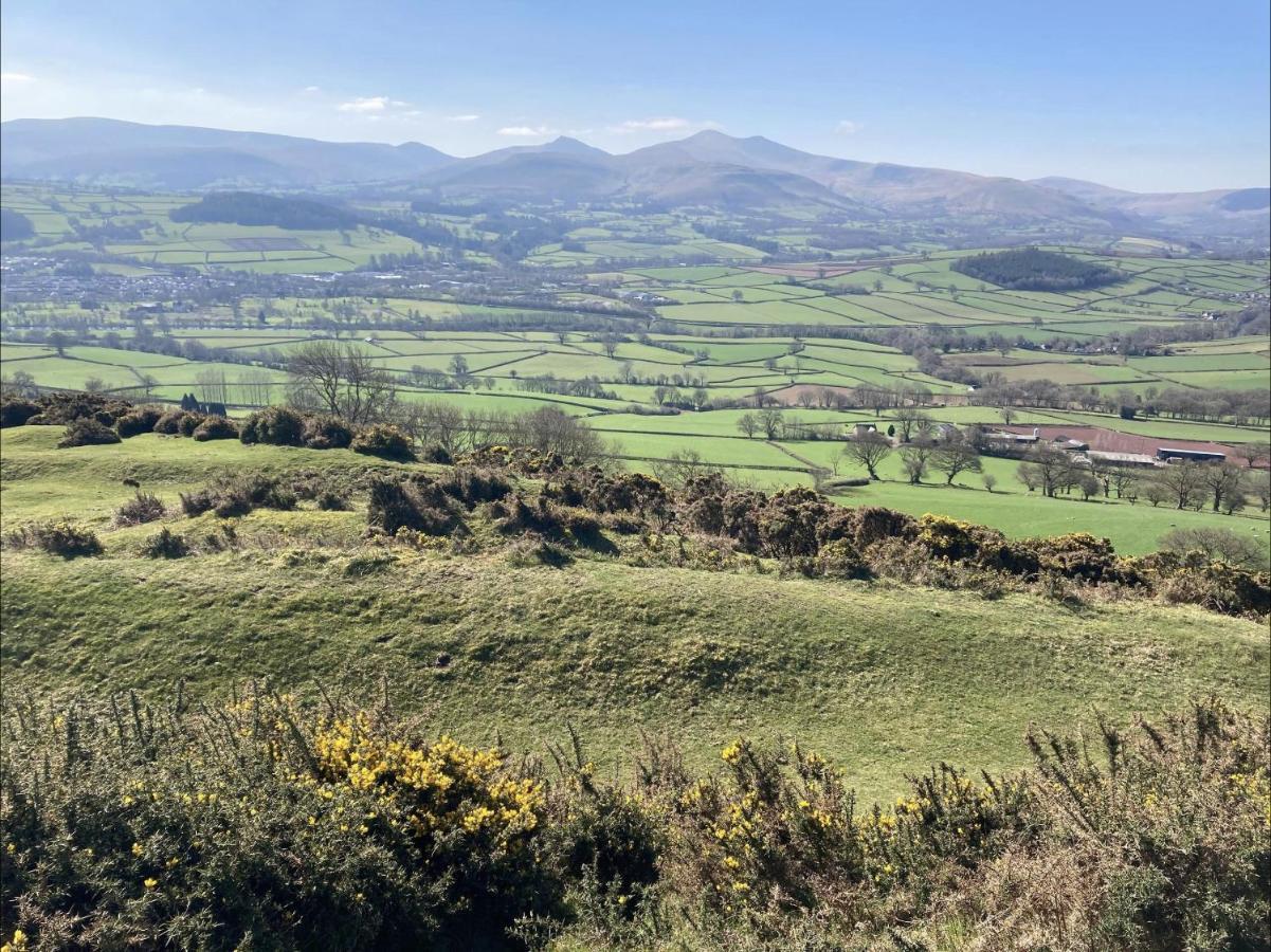 Cosy Arts & Crafts Cottage With Stunning Views Brecon Dış mekan fotoğraf